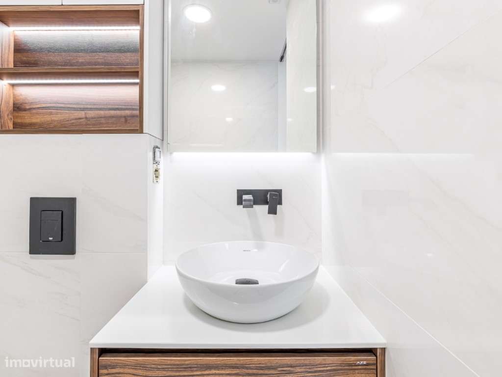 Apartamento T3+1 | Garagem em 'BOX' p/ 2 Viaturas | 2 Terraços-19