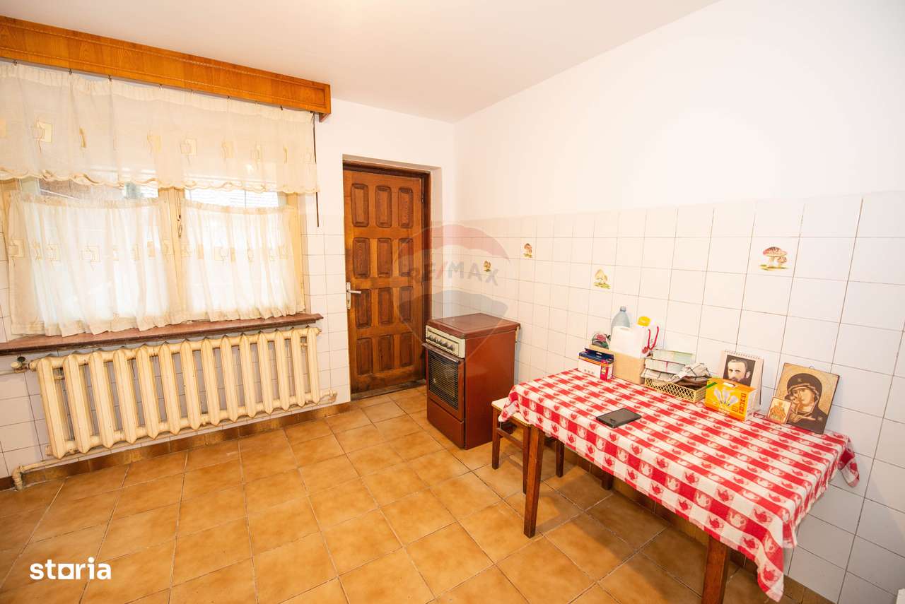 Casa Vila cu 7 camere de vanzare 250 mpu, 200 mp teren,  Buzau-16