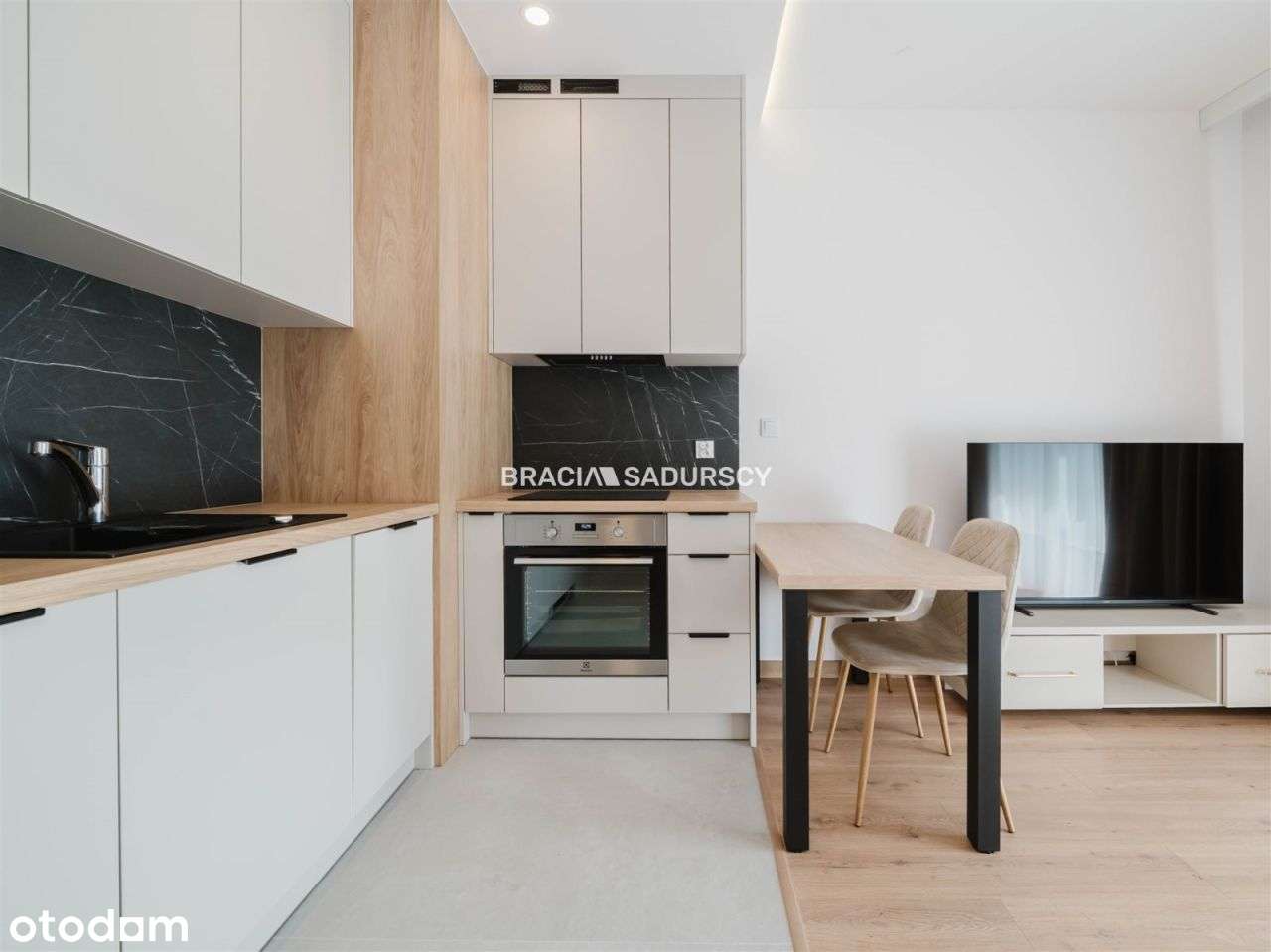 2 Pok Ok 35,4 M2 Blisko Centrum Z Dużym Balkonem-12