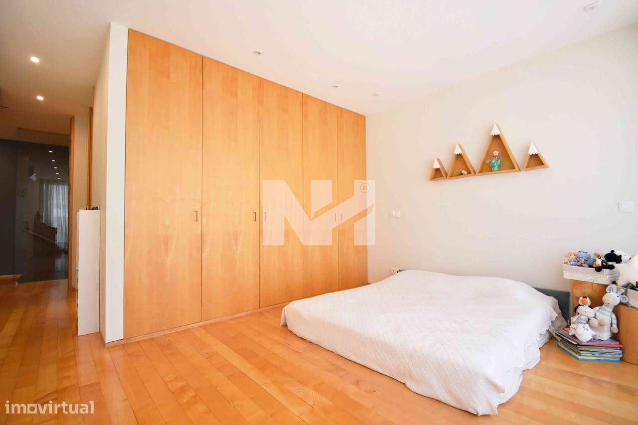 Moradia T4 | 4 Suites | Jardim | Centro | Maia-28