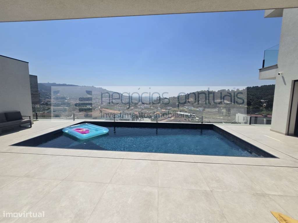 Moradia Ind. T3 com piscina, excelente localização e vistas deslumb... - Grande imagem: 5/51