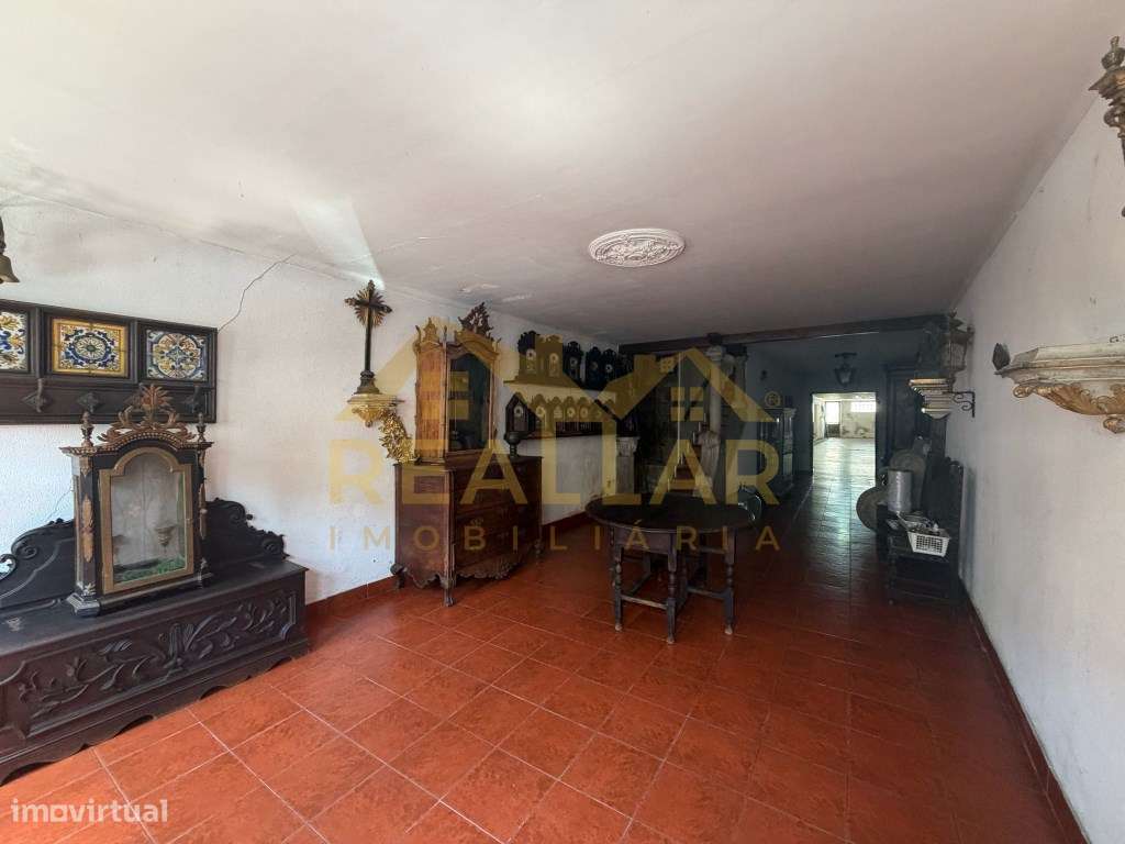 Oportunidade Única no Coração do Centro Histórico de Vila do Conde-5
