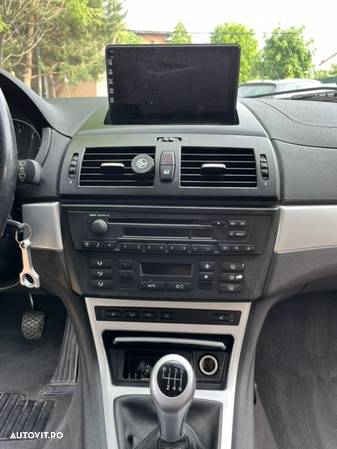 BMW X3 2.0d - 8