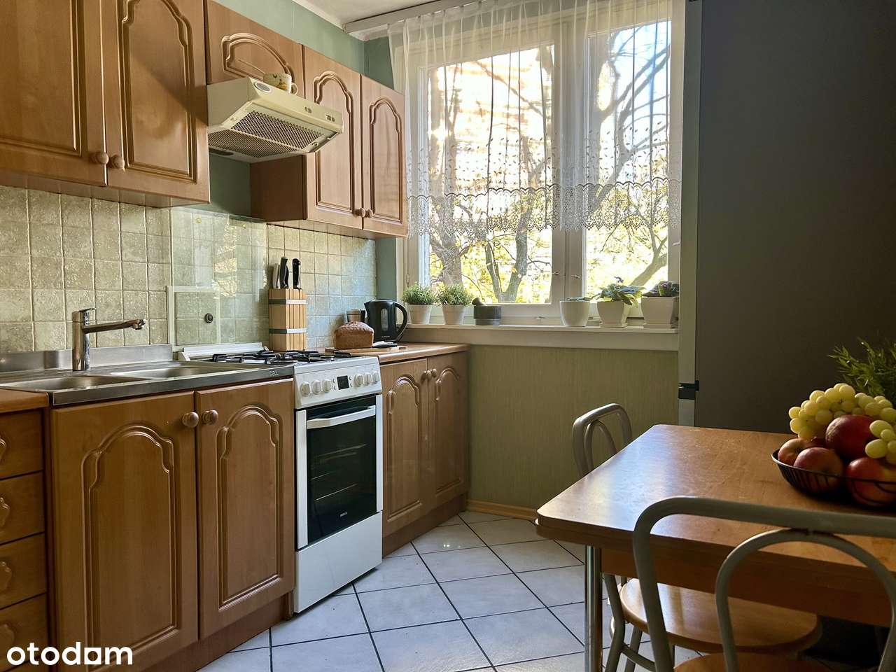 Słoneczne mieszkanie 3 pokojowe zatopione w zieleni z każdej strony.-3