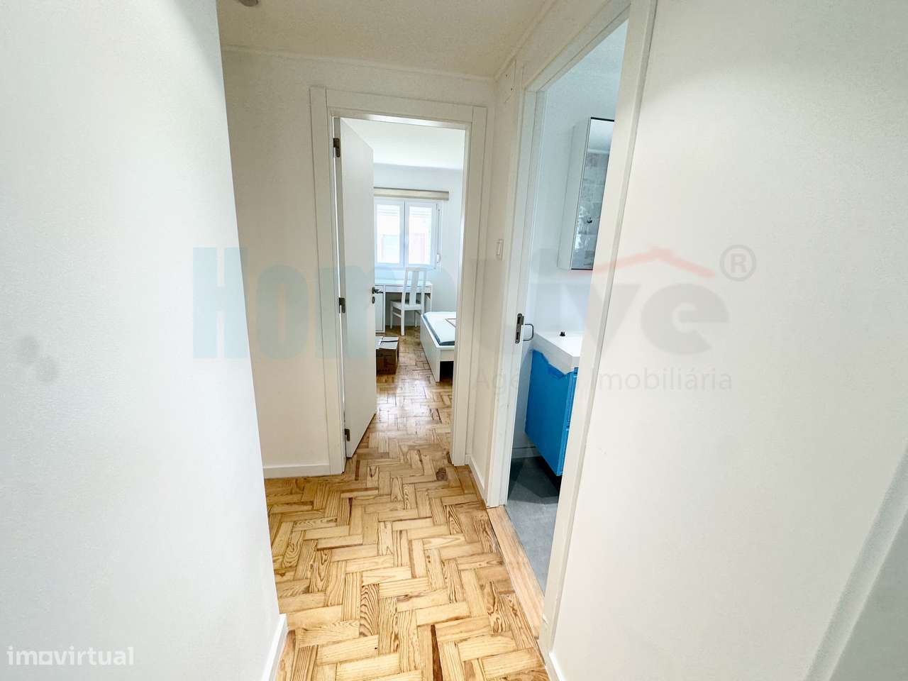 Apartamento T4 Remodelado e Mobilado Charquinho, Benfica-31