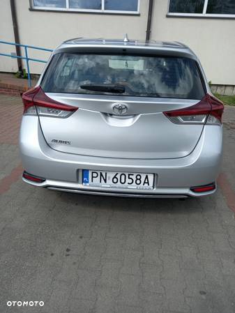 Toyota Auris 1.6 Premium - 6