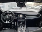 Alfa Romeo Giulia 2.0 Turbo TI Q4 - 11