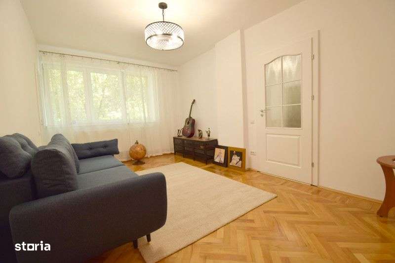 Apartament 3 camere, etaj 1/2renovat, centrala+parcare Av.Popisteanu-Ion