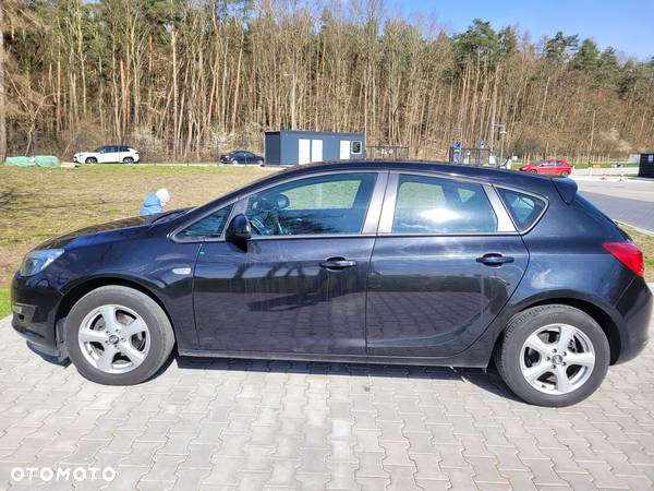 Opel Astra IV 1.4 Enjoy EU6 - 4