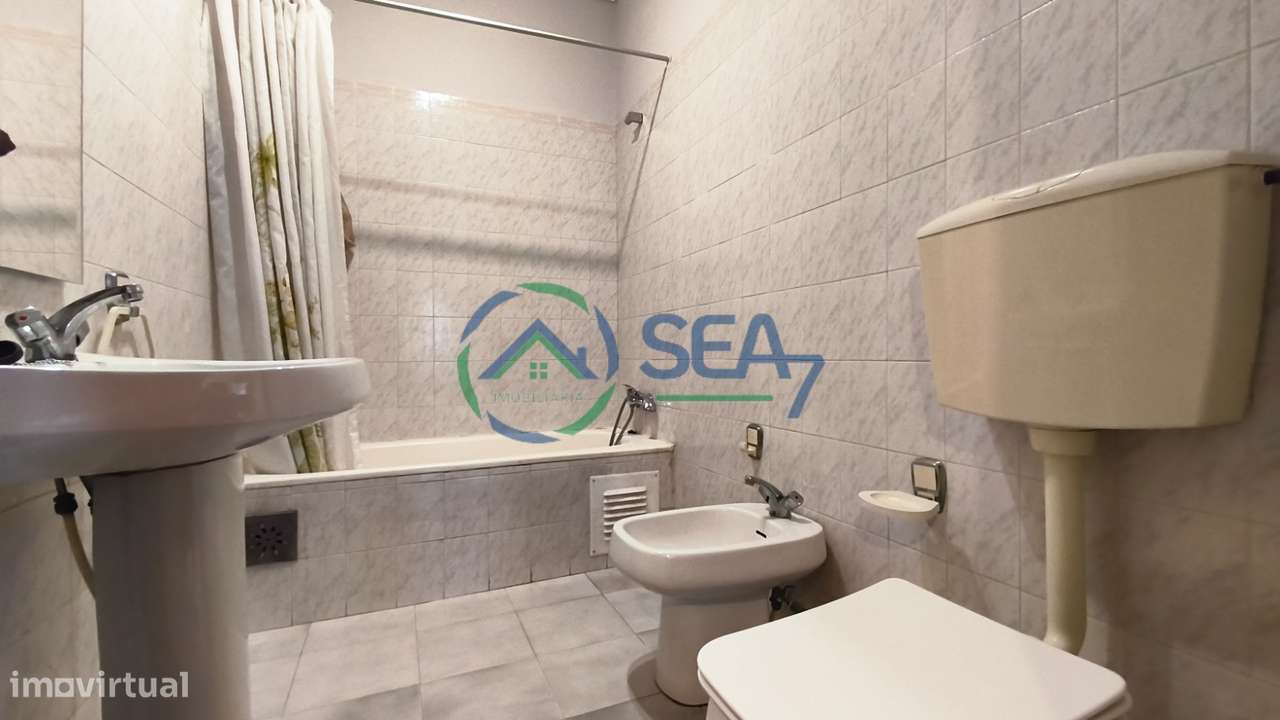 Apartamento T2 na praia da Amorosa, Chafé-16