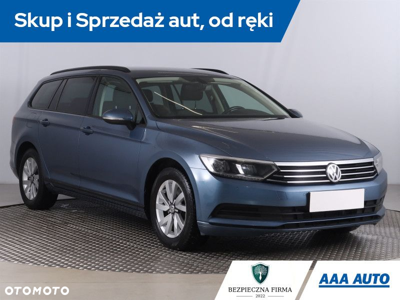 Volkswagen Passat - 2