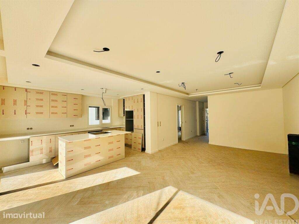 Casa / Villa T4 em Fernão Ferro de 200,00 m2 - Grande imagem: 4/17