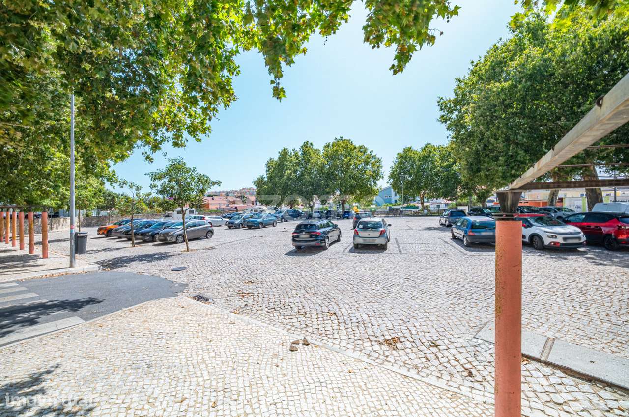 Apartamento T3 com duas Suites e Garagem no Centro de Tires - S.D.Rana-15