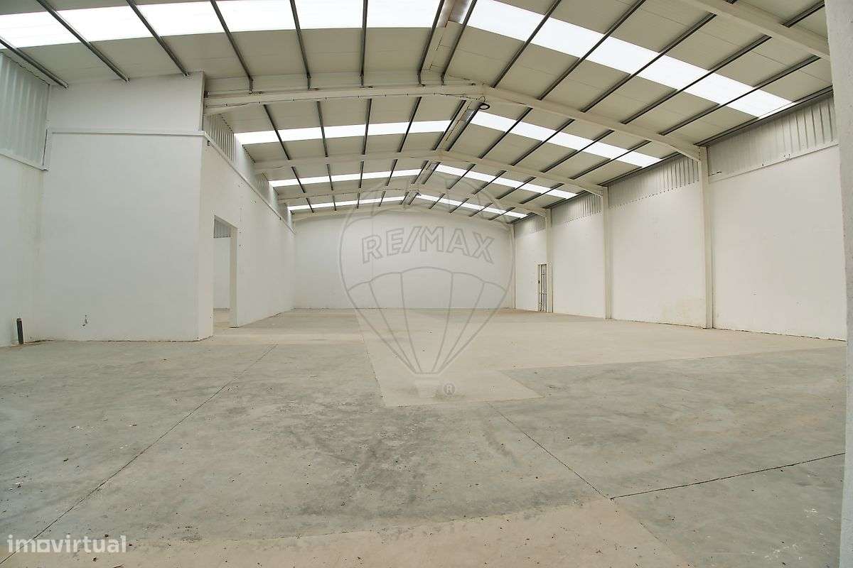 Armazém  para arrendamento - Grande imagem: 5/35