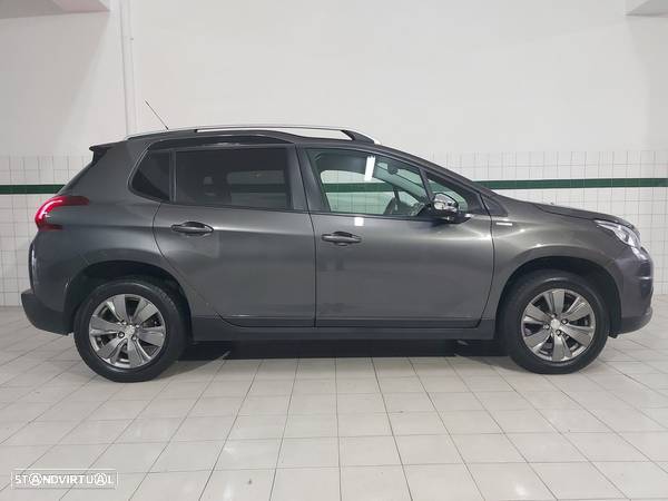 Peugeot 2008 1.2 PureTech Style - 8