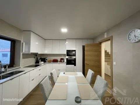 Moradia T4 geminada para venda - Grande imagem: 4/7