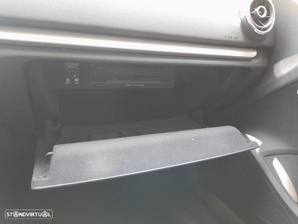 Porta Luvas Audi A3 Sportback (8Va, 8Vf) - 2