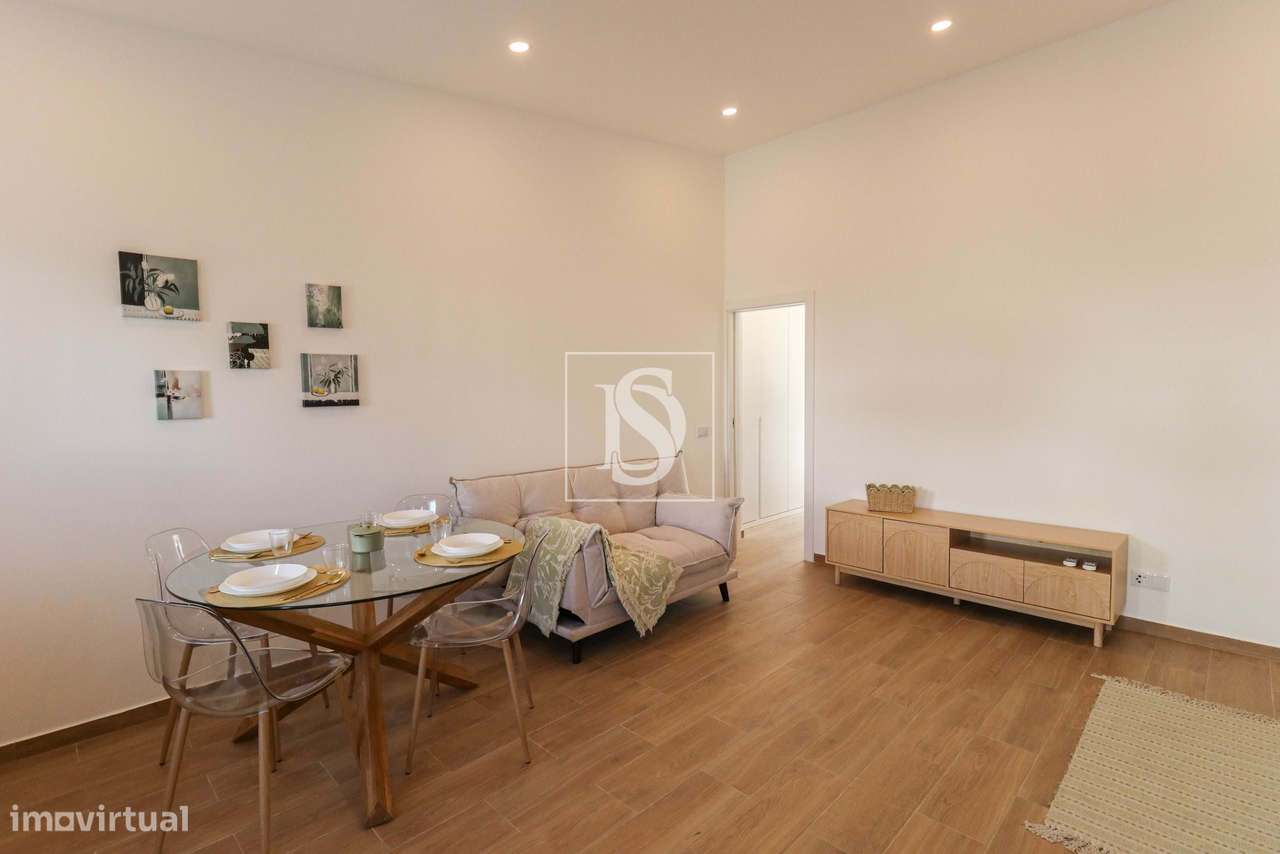 Moradia renovada  com quintal de 140m2 no centro de Lagoa-12