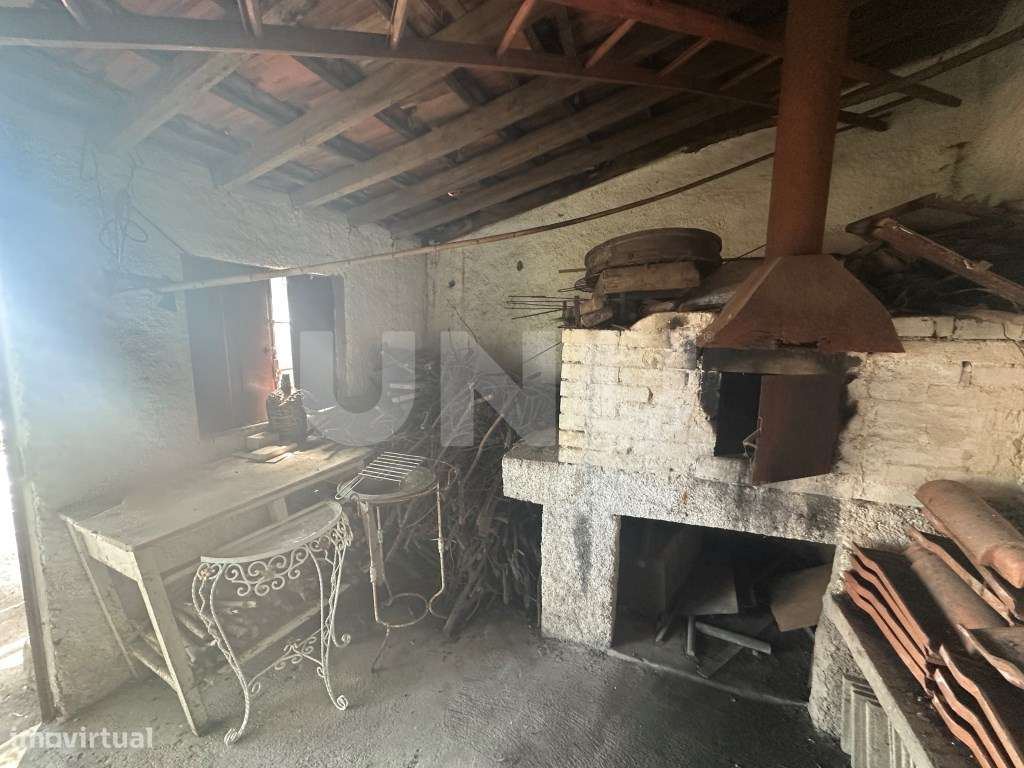 Apartamento T4 com Terraço e Logradouro - Zona Histórica-28