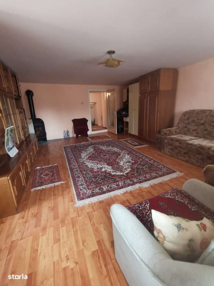 Casa cu 3 camere Com Ungra-1