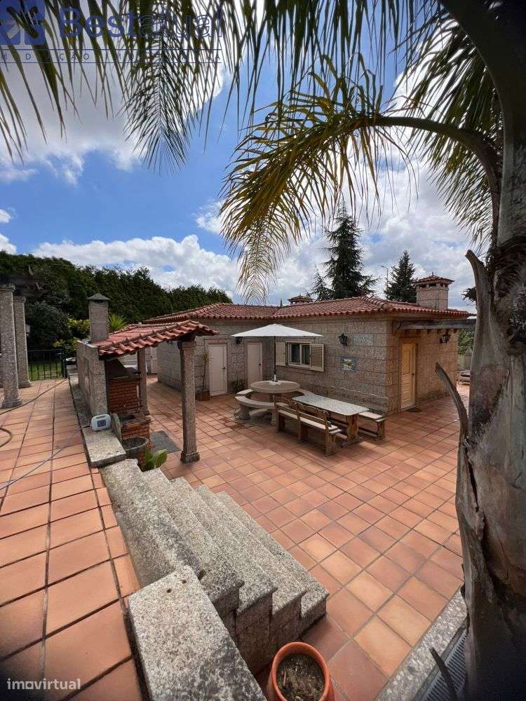 Moradia T4 - 4 Suites - Possib. Permuta - Ribeirão-45