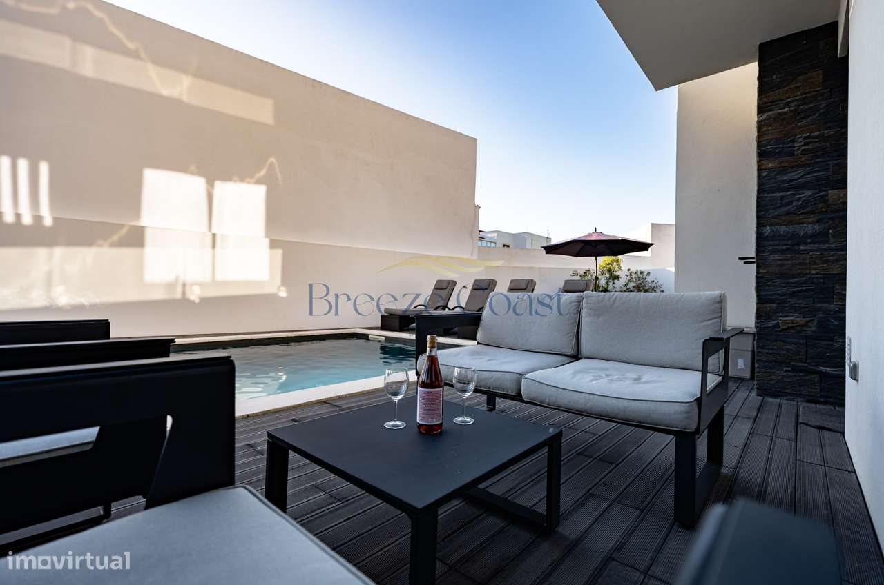 Moradia T4 com Rooftop Vista Mar-10