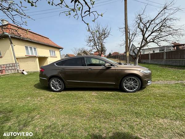 Ford Mondeo Vignale 2.0 Hybrid - 4