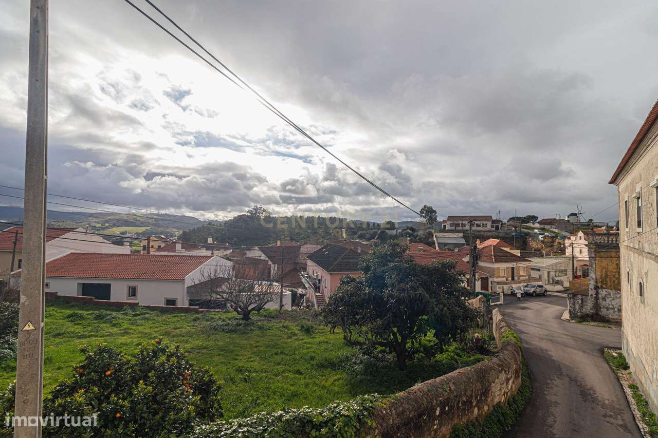 Casa T3 em Santa Maria, Torres Vedras - Oportunidade Única!-36