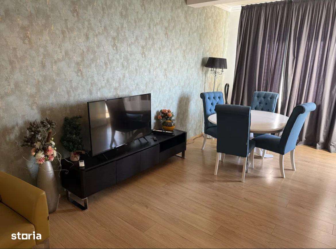 Apartament  3 camere vedere superbă la lac  SOLID HOUSE  170000 euro - Imagine principală: 2/9
