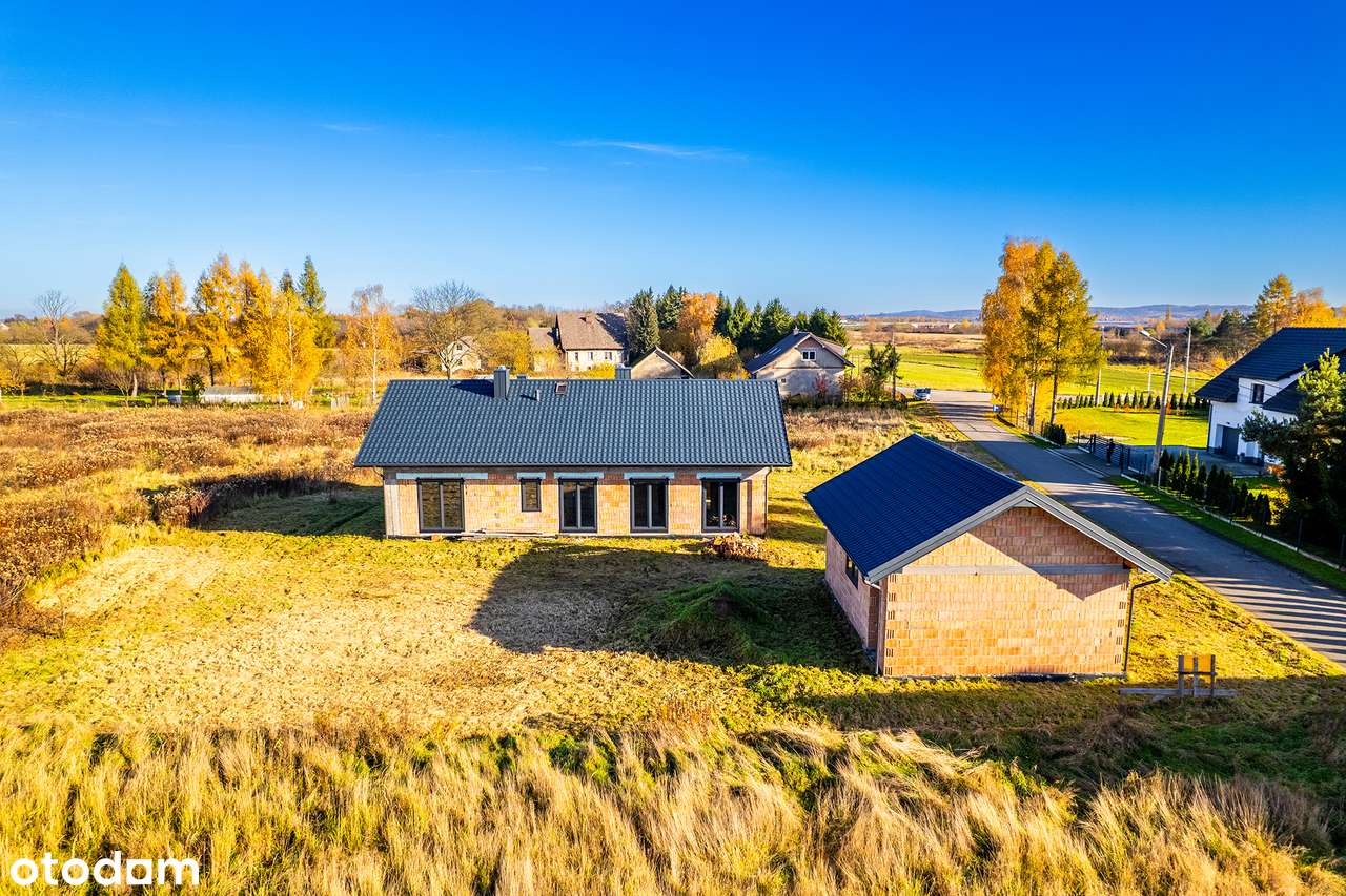 Krzyżanowice - gm. Bochnia - dom + garaż- stan surowy zamknięty.-5