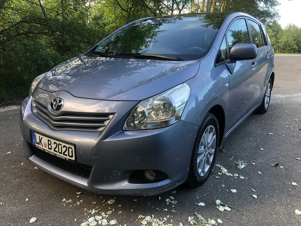 Toyota Verso 1.8 5-Sitzer Executive 2011