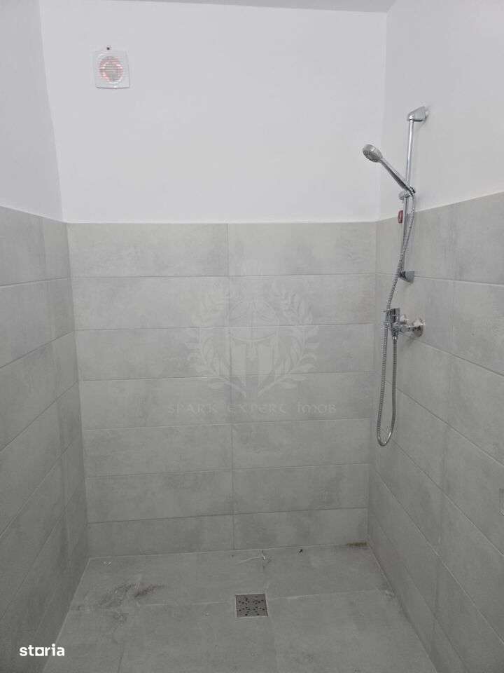 HALA  PRODUCTIE//BIROURI//ZONA LUKOIL - Imagine principală: 4/6