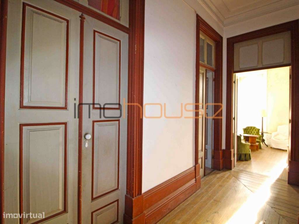 Casa senhorial do século XIX ( Zona Espaço Central II)-32