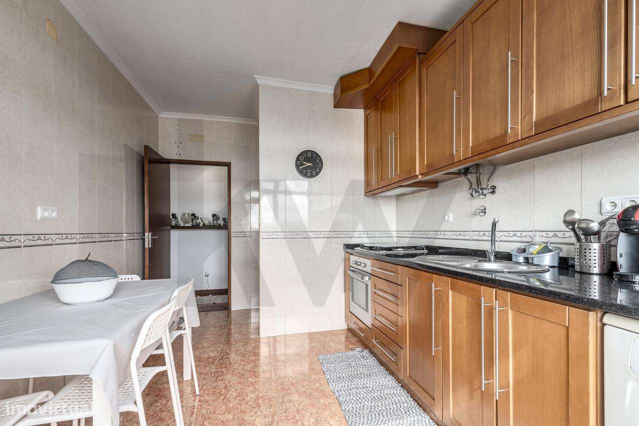 Apartamento T2 com Varanda e Arrecadação, Póvoa de Santa Iria, Vila Fr-4