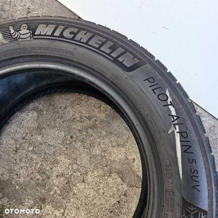 Opona 275/50/19 Michelin Pilot Alpin 5 SUV (E6868) - 2