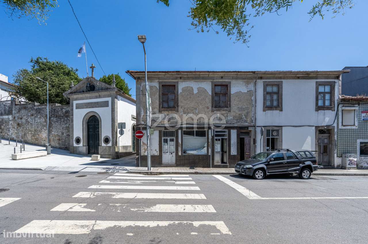 Moradia para recuperar em Campo Lindo - Grande imagem: 4/18