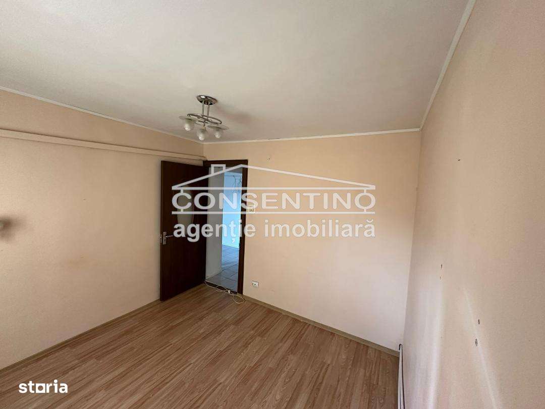 Se vinde imobil cu 2 camere in cart. Brosteni , liber, etaj 3-6