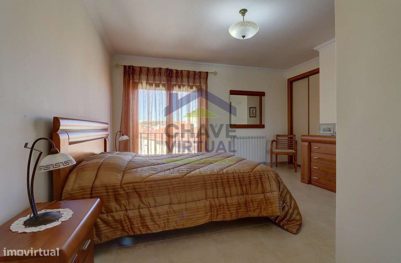 Apartamento T3 com Garagem e Arrecadação - Centro Lourinhã-21