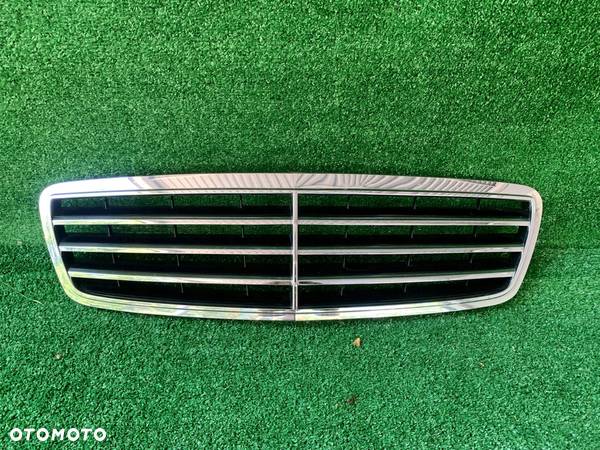 Mercedes C W203 atrapa grill - 1