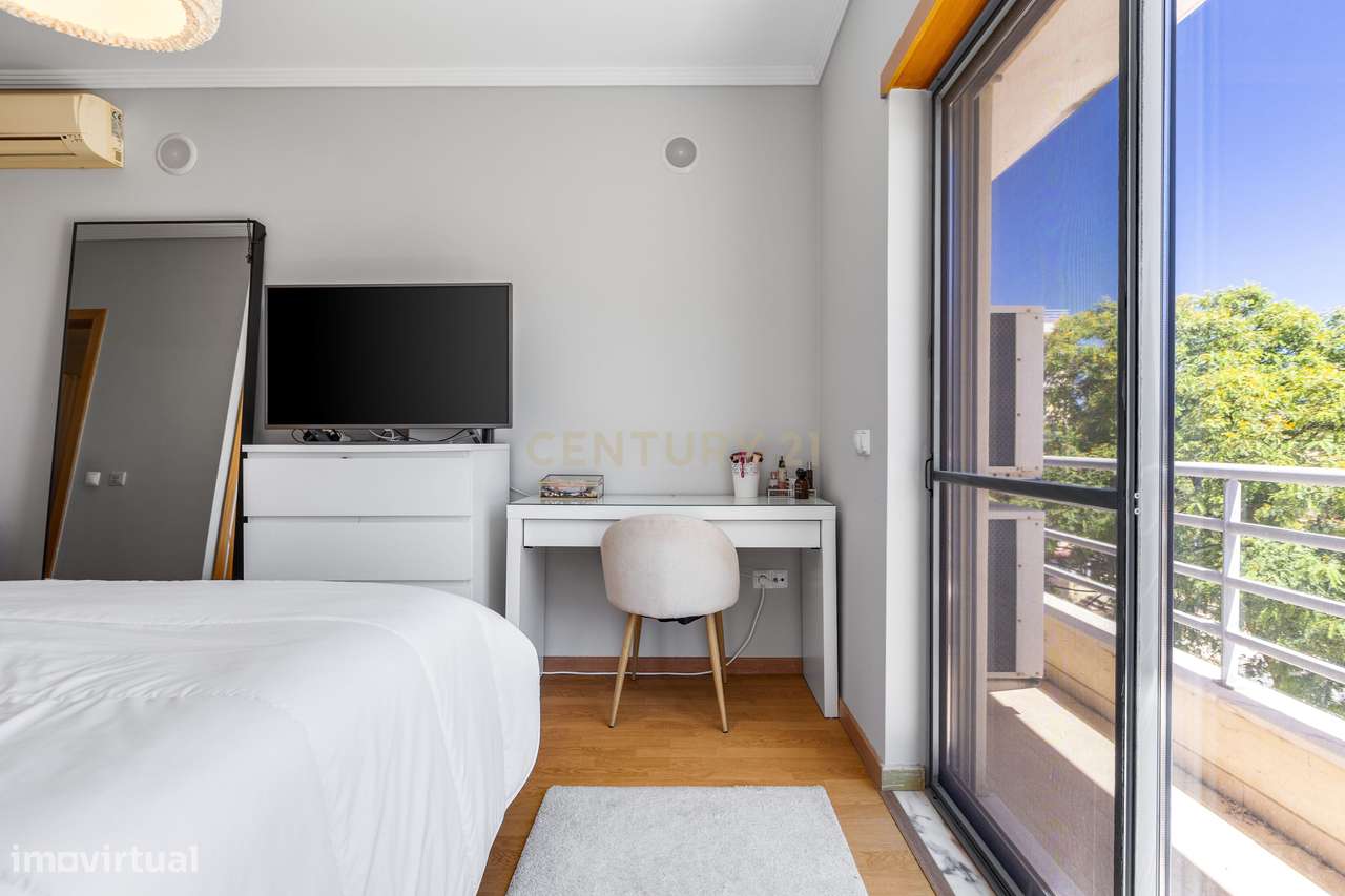 Apartamento T3 com Garagem na Quinta João de Ourém — Olhão-18