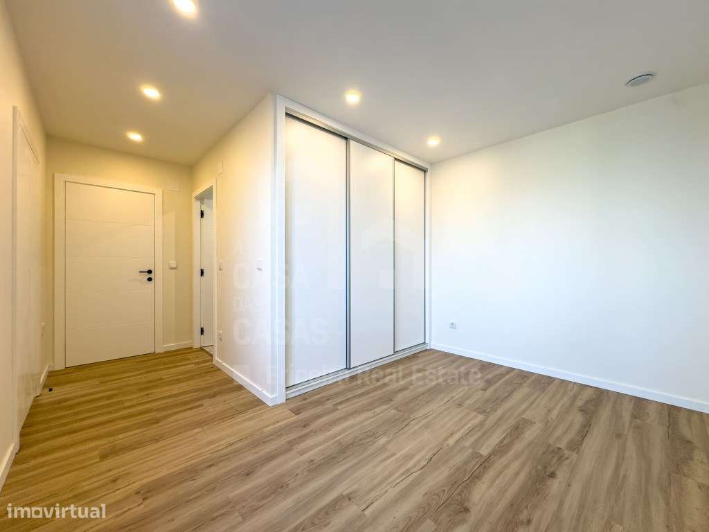 Vende Moradia T4 - Santa Cruz 5 km, A Casa das Casas-27