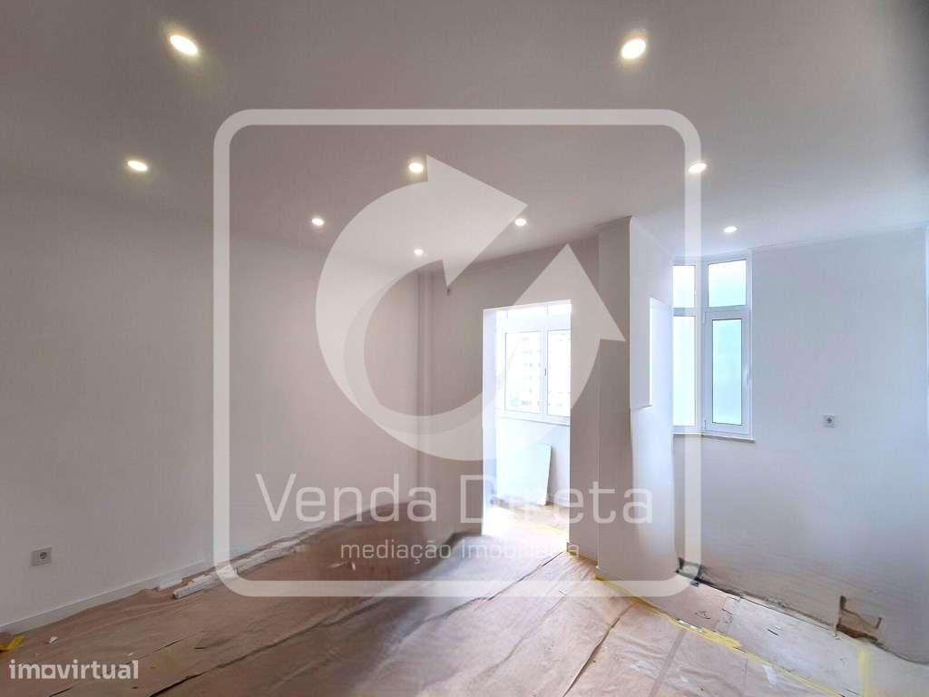 Apartamento T3 totalmente remodelado - Vista Rio!-26