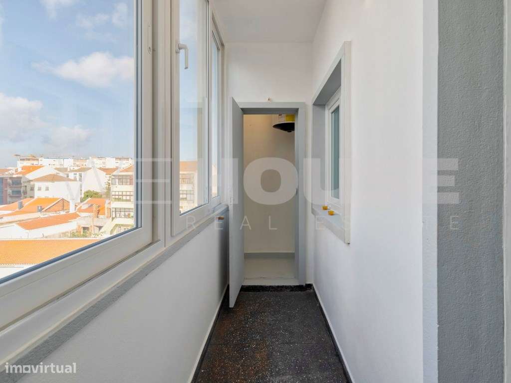 Apartamento T2 Remodelado, Avenida Republica, Centro do Barreiro-2