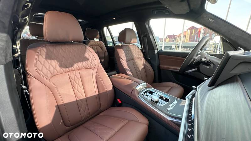 BMW X7 xDrive40d mHEV M Sport sport - 24