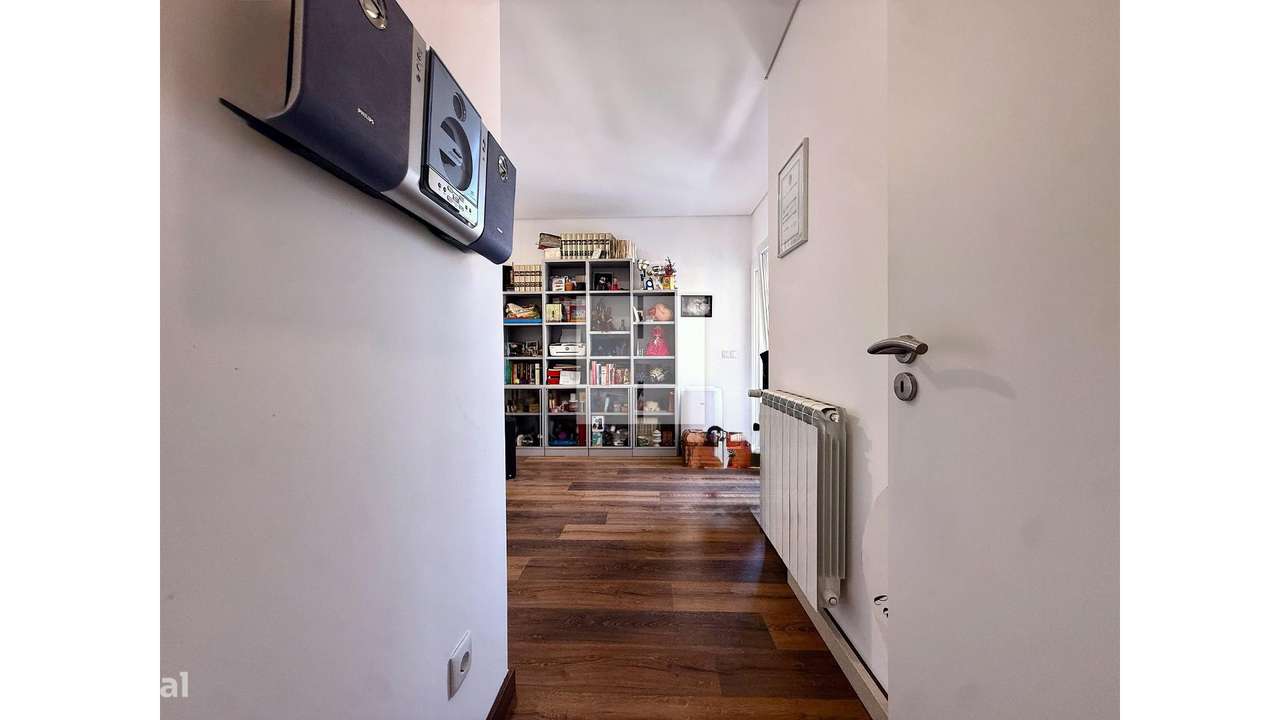 Apartamento T3 c/ Garagem Dupla-33