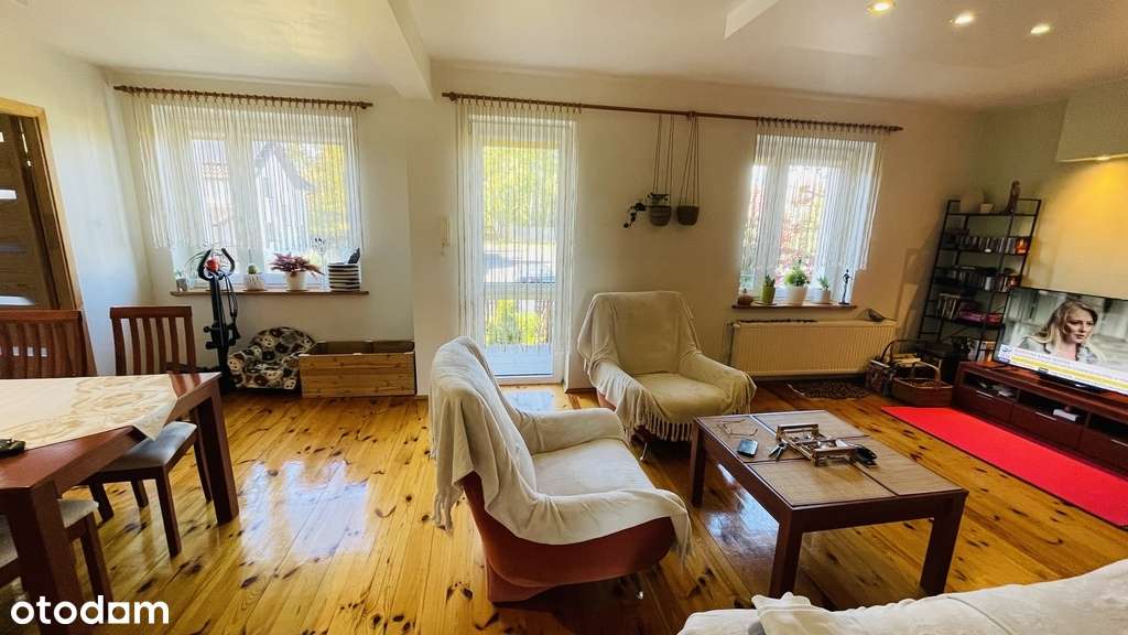 Dom w spokojnej części miasta-5