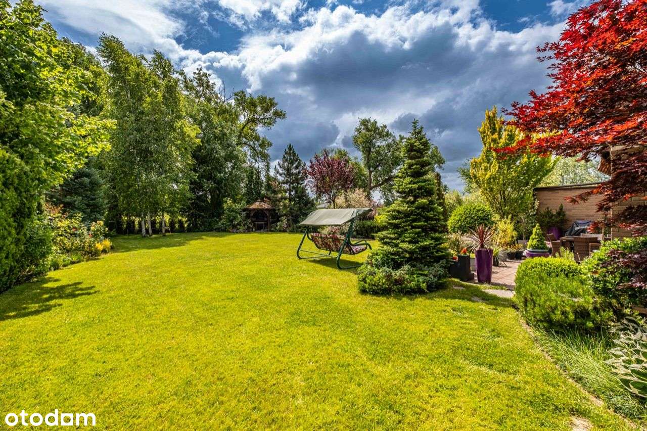 Bliźniak z pięknym, dużym ogrodem-18