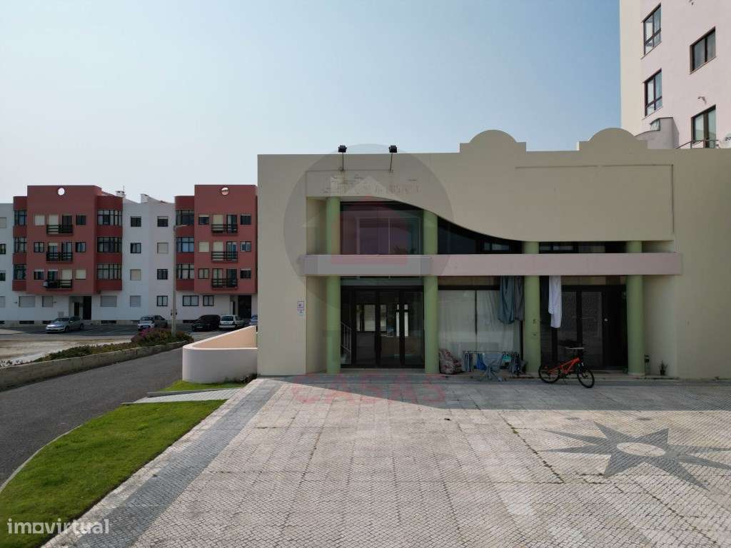 Espaço comercial com 127 m² de área total, distribuída por dois pis... - Grande imagem: 4/20