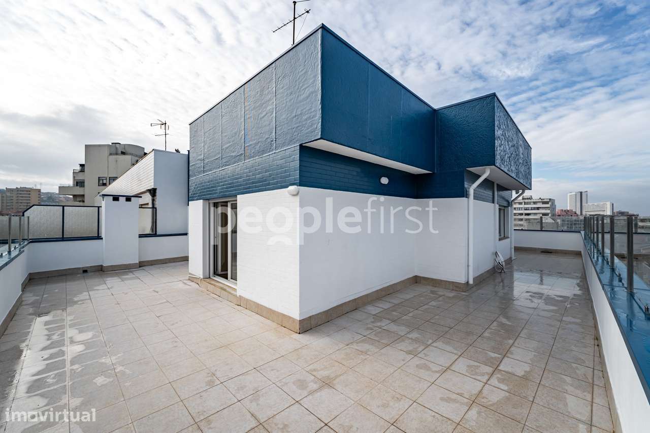T2 Totalmente Remodelado com Terraço de 65m² e Vista Panorâmica sob...-21