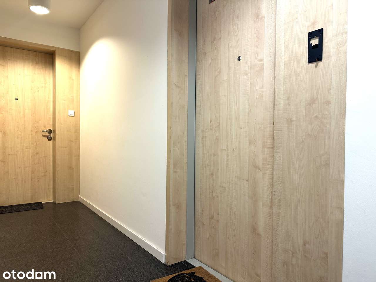 Mieszkanie z zadaszonym tarasem, klimatyzacją oraz miejscem postojowym-12